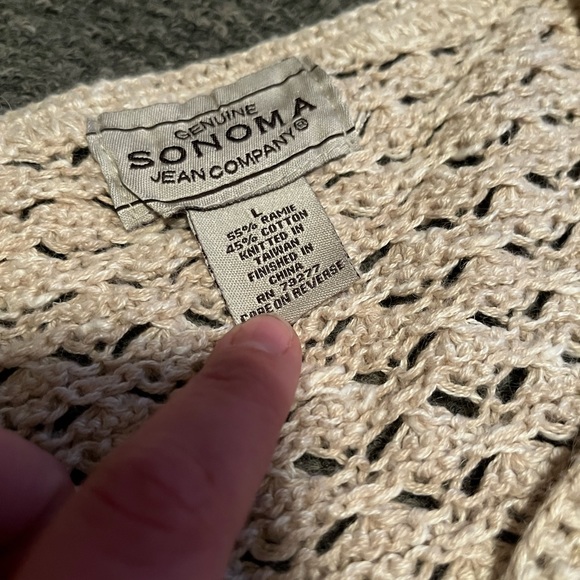 Button down - Picture 2 of 2